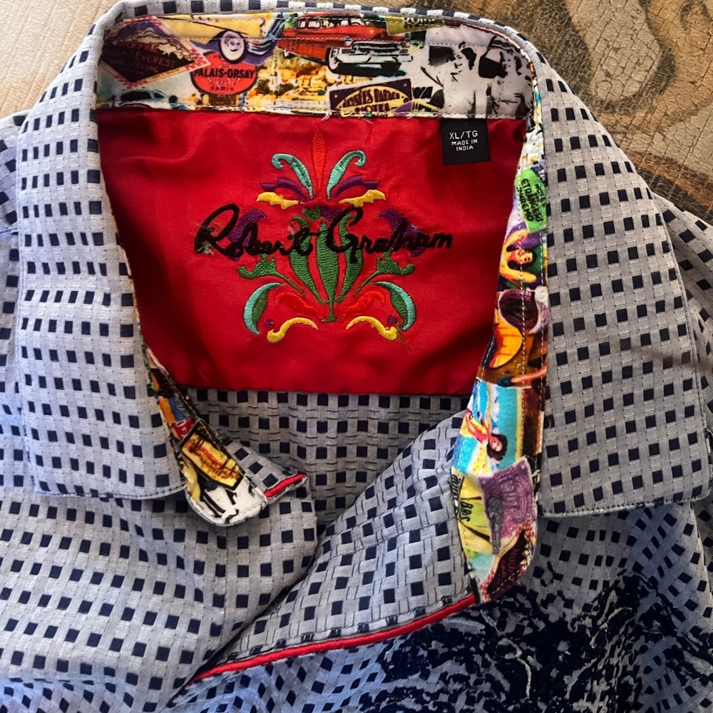Robert Graham button down - Picture 3 of 3